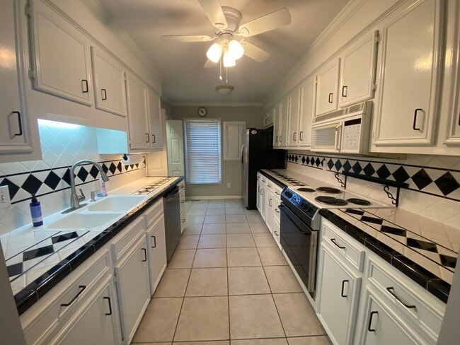 Building Photo - Broad River Township