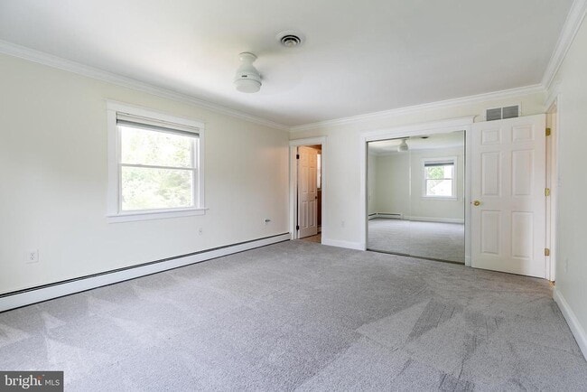 Building Photo - 742 Whitehall Beach Rd