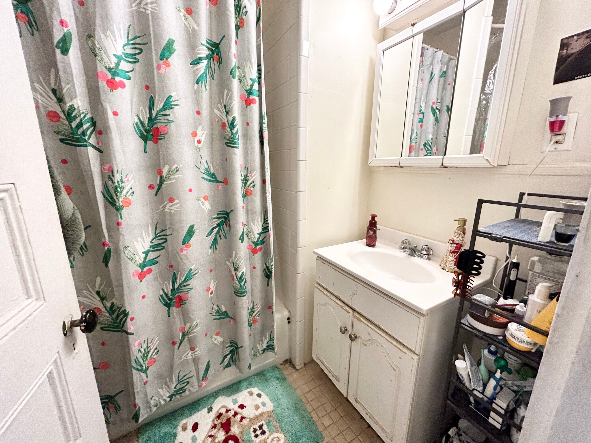 Building Photo - 96 Calumet St