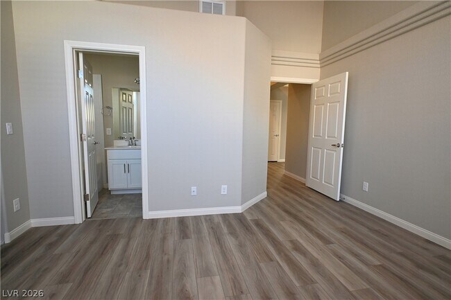 Building Photo - 7256 Winding Creek Dr