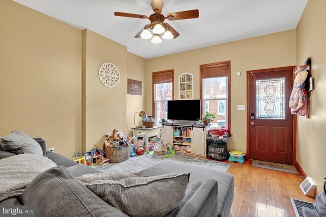 Building Photo - 818 Belgrade St