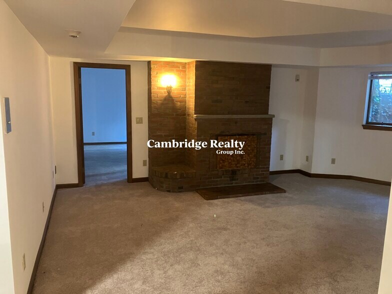 Primary Photo - 175 Summer St