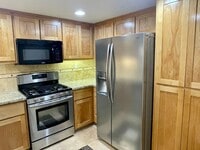 Building Photo - Clean, Classic Contemporary 3 Bedroom + 2 Bath Townhouse Style Home Near Downtown Campbell & Will...