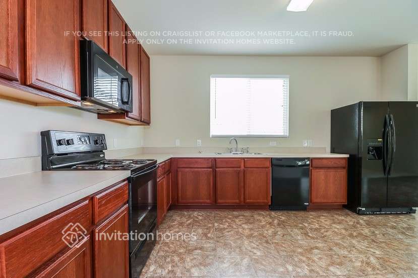 Building Photo - 2300 Bray Village Dr