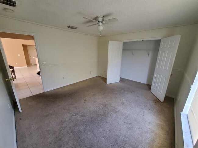 Building Photo - 2518 SE Cooper Ln
