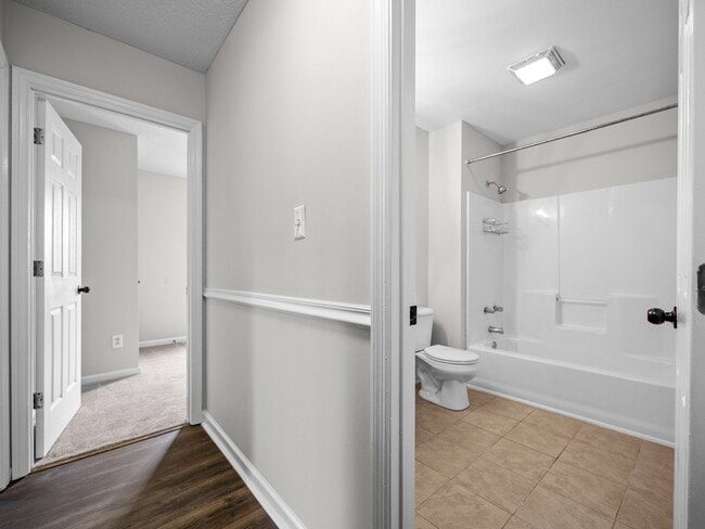 Building Photo - 1212 Gerald Dr