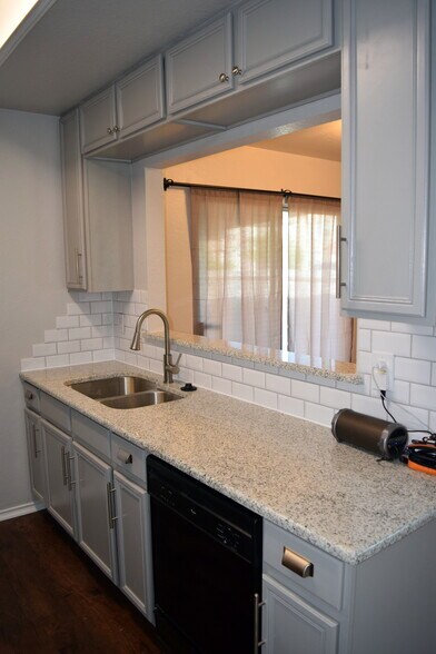 Kitchen - 7902 Morning Grove
