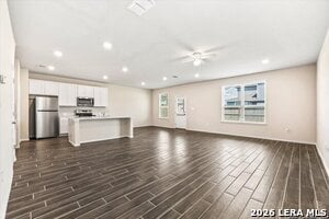 Building Photo - 2521 Ayers Dr
