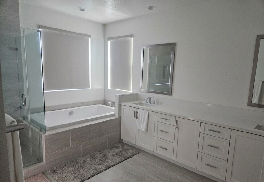 Building Photo - 1639 Corte Medialuna