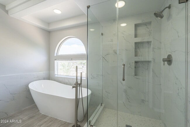 Building Photo - 6326 W El Cortez Pl