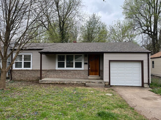 Primary Photo - Beautiful Renovated 2 bedroom!
