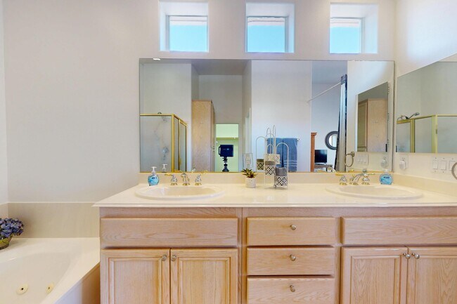 Building Photo - 45576 Whistler Ct