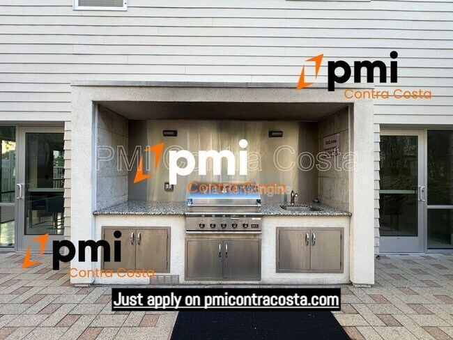 Building Photo - 1655 N California Blvd