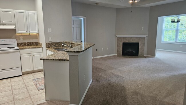 Building Photo - Spacious Two Bedroom Johns Island Condo Ri...