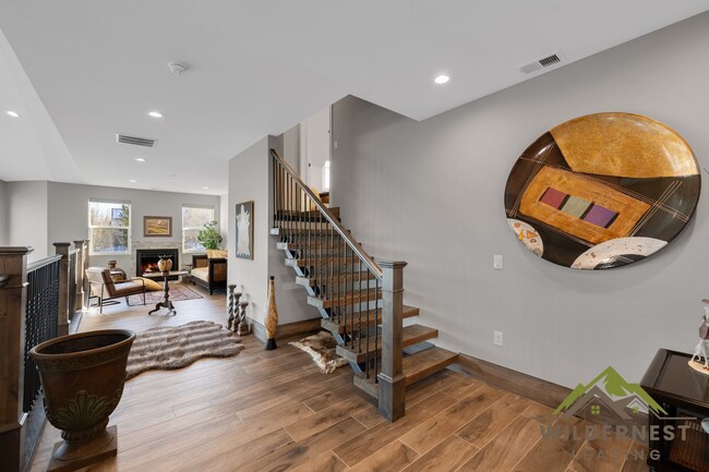 Building Photo - Stunning Luxury Mountain Home with Panoramic Views