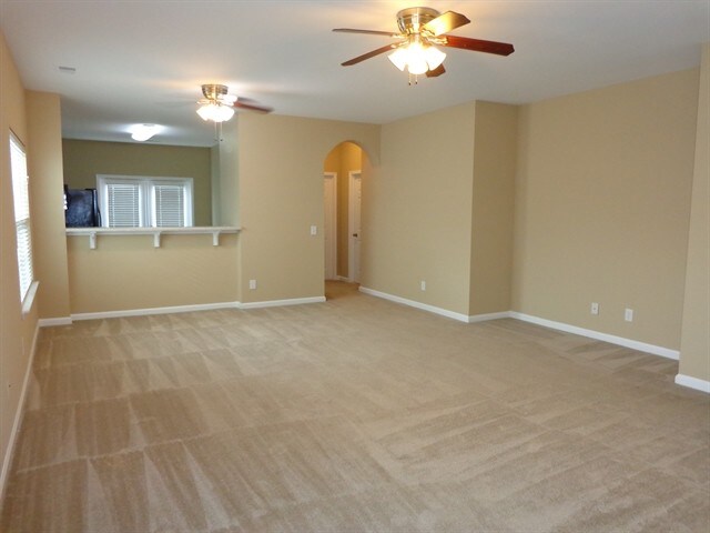 Building Photo - 207 Chapel Lk S