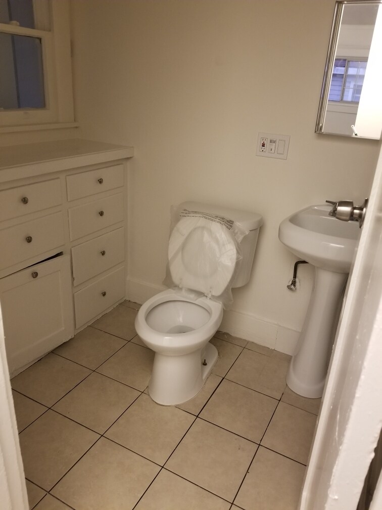 Building Photo - 1116 Magnolia Ave