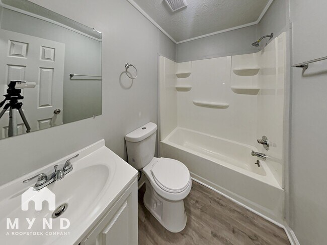 Building Photo - 3457 White Oak Ct