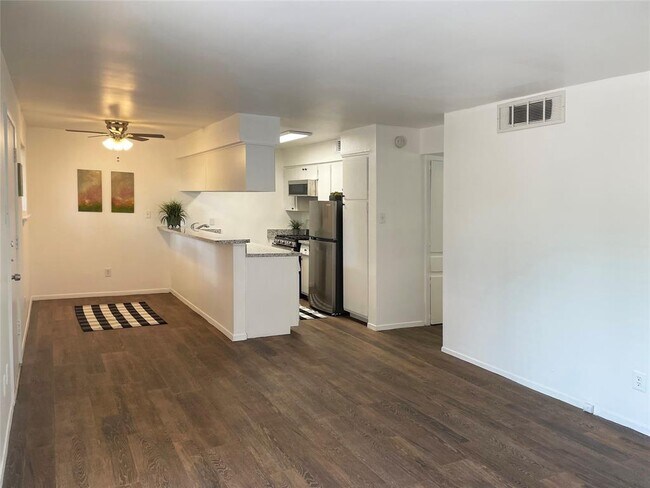 Building Photo - 1529 Wirt Rd