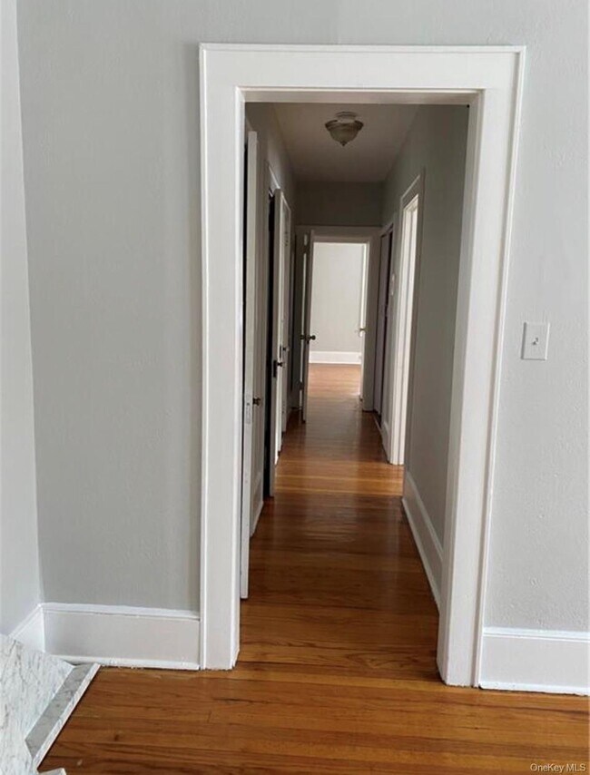 Building Photo - 464 NY-17M