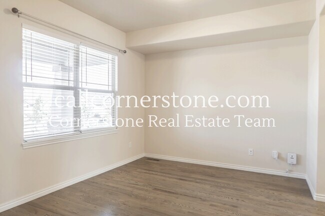 Building Photo - 11081 Echo Canyon Dr