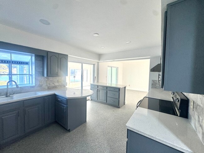 Building Photo - 13815 Good Life Rd