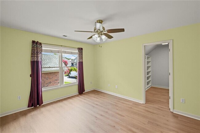 Building Photo - 12857 Waterside Dr