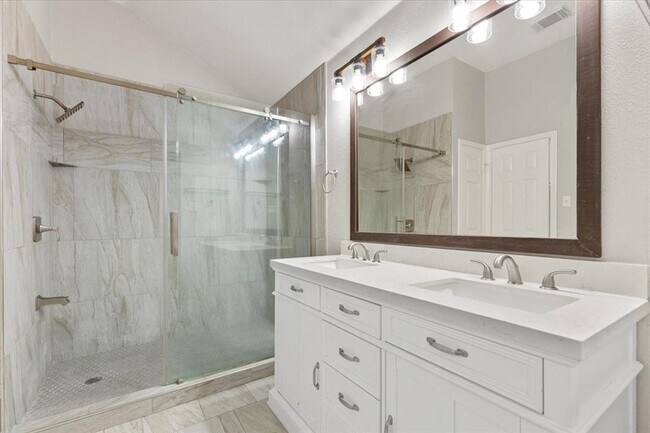 Building Photo - 4000 Witte Cove