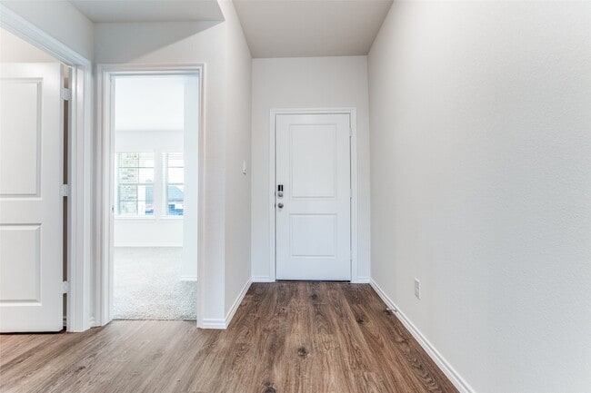 Building Photo - 1704 Basalt Ln