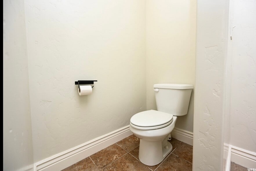 3 Bathroom - 145 E 620 S