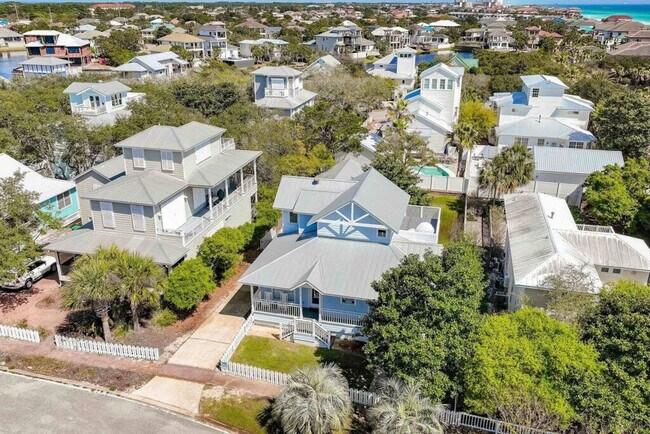 Building Photo - 61 Sunfish St