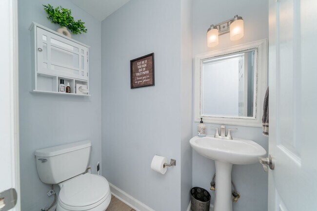 Building Photo - Spacious Madison Home with Pool, Game Room, Bonus Room & Prime Location