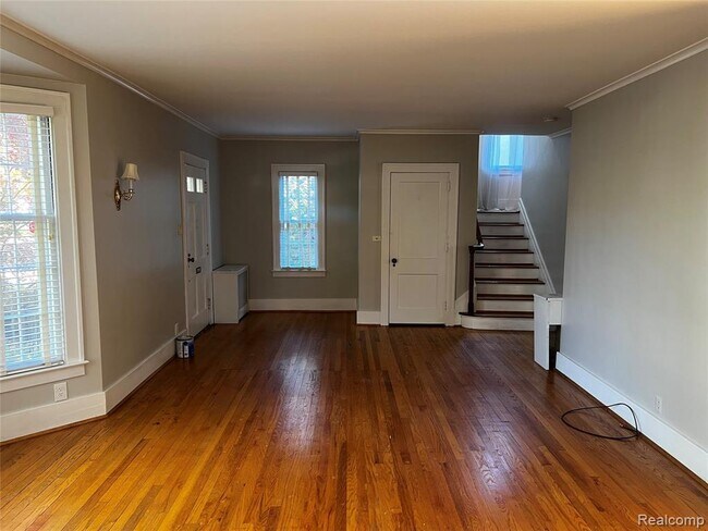 Building Photo - 1072 Ridgedale Ave