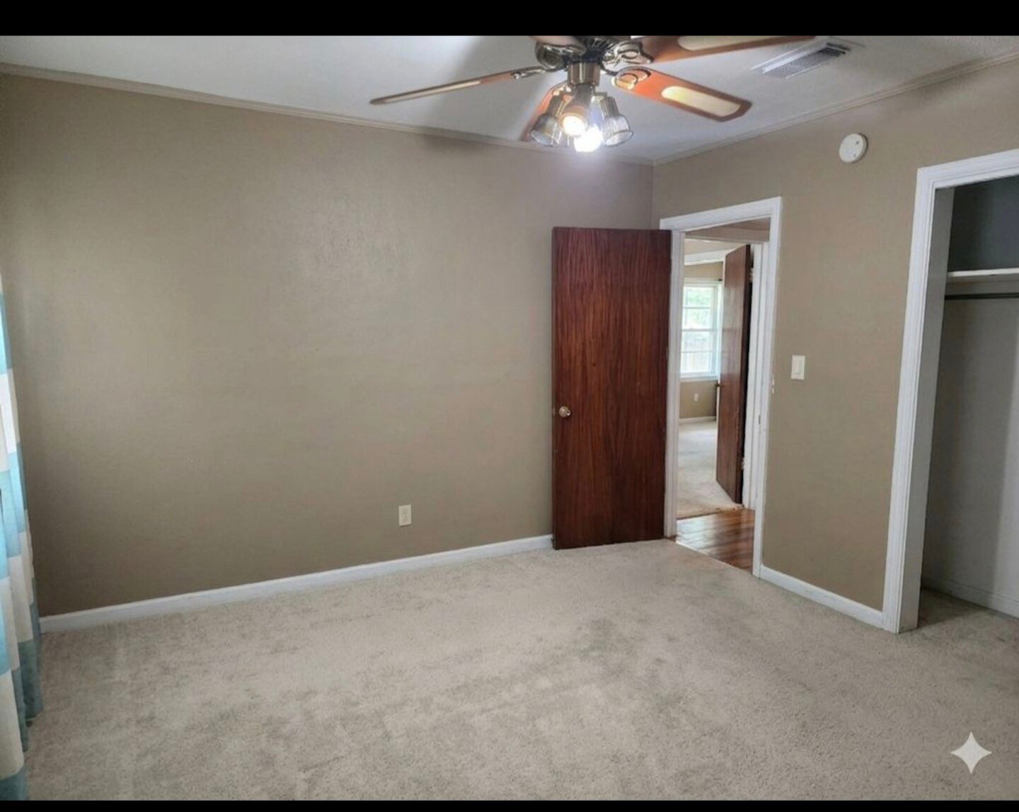 Building Photo - 211 Ariola Ave