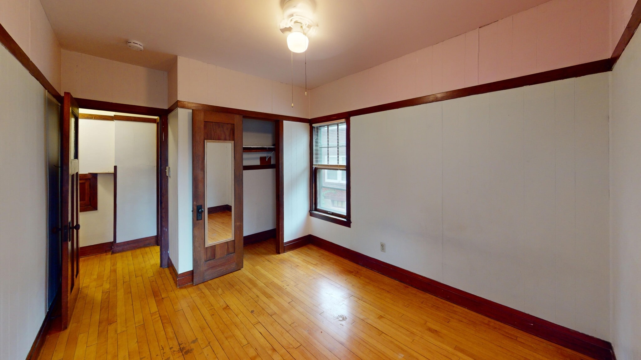Building Photo - 1806 Kendall Ave