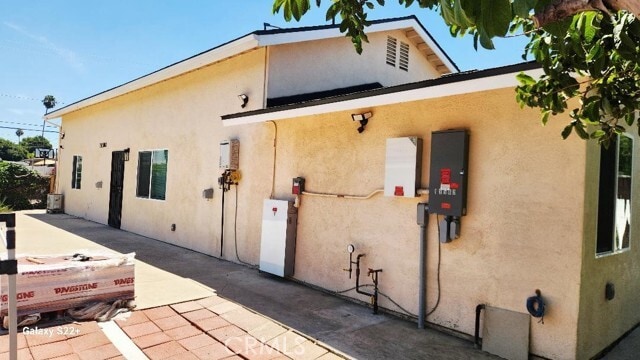Primary Photo - 15580 Lujon St