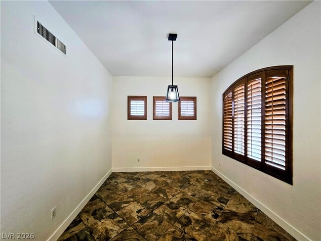 Building Photo - 2321 Blackberry Valley Way