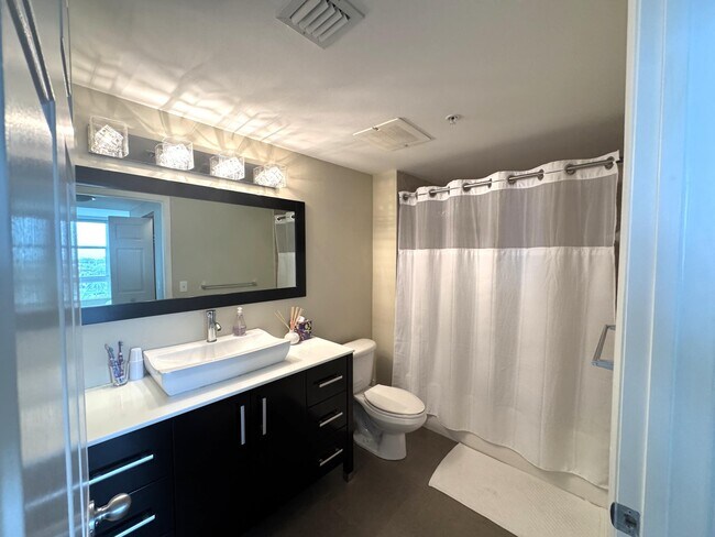 Building Photo - 700 E Boynton Beach Blvd