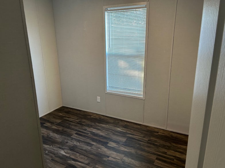 Building Photo - 1129 Morning Glory Cir