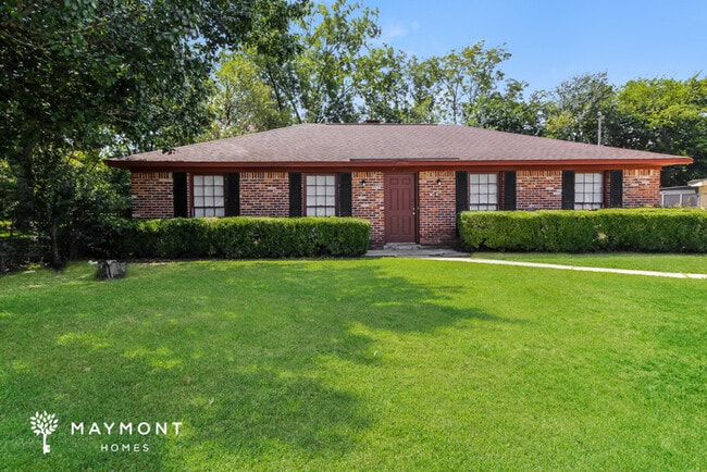 Building Photo - 1166 Bassett Dr