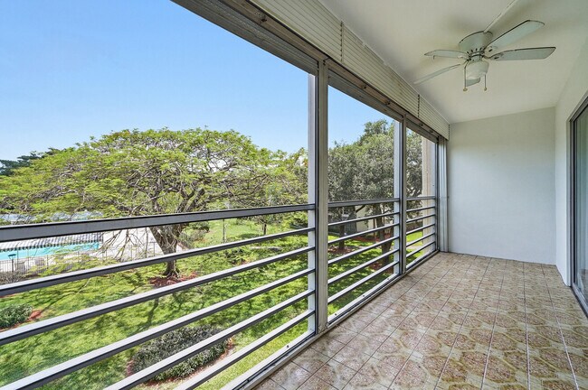 Building Photo - 2401 Antigua Cir