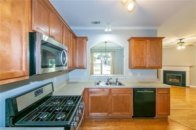 Building Photo - 127 Sunset Ln