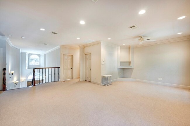 Building Photo - 3110 Glen Haven Blvd