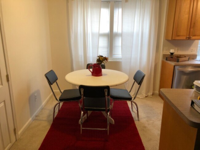 Building Photo - 1511 Belle View Blvd