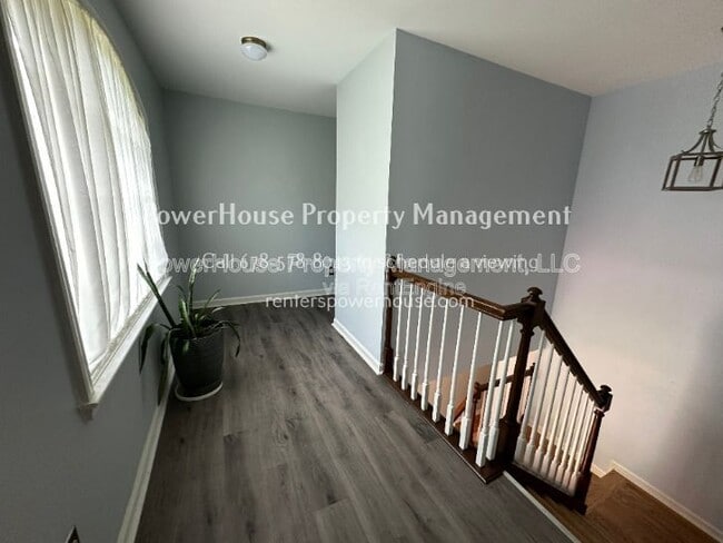 Building Photo - 790 Woodmont Dr