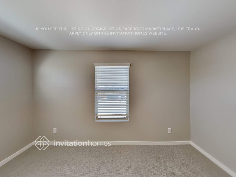 Building Photo - 40581 W Sunland Dr
