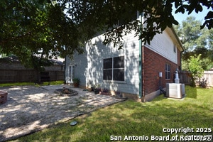 Building Photo - 222 Tapwood Ln