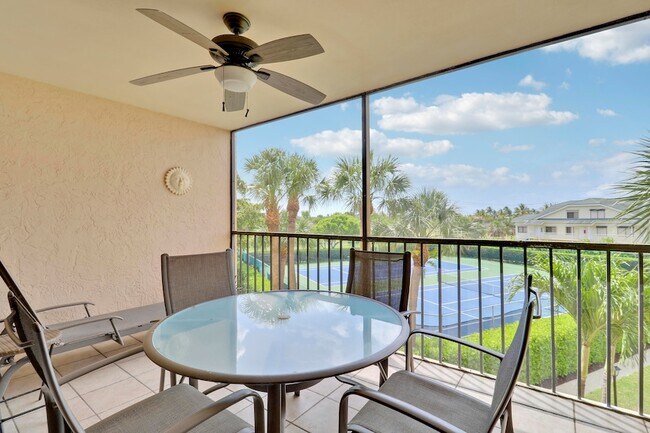 Building Photo - 275 Palm Ave