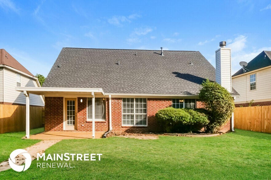 Building Photo - 4451 Lunsford Dr