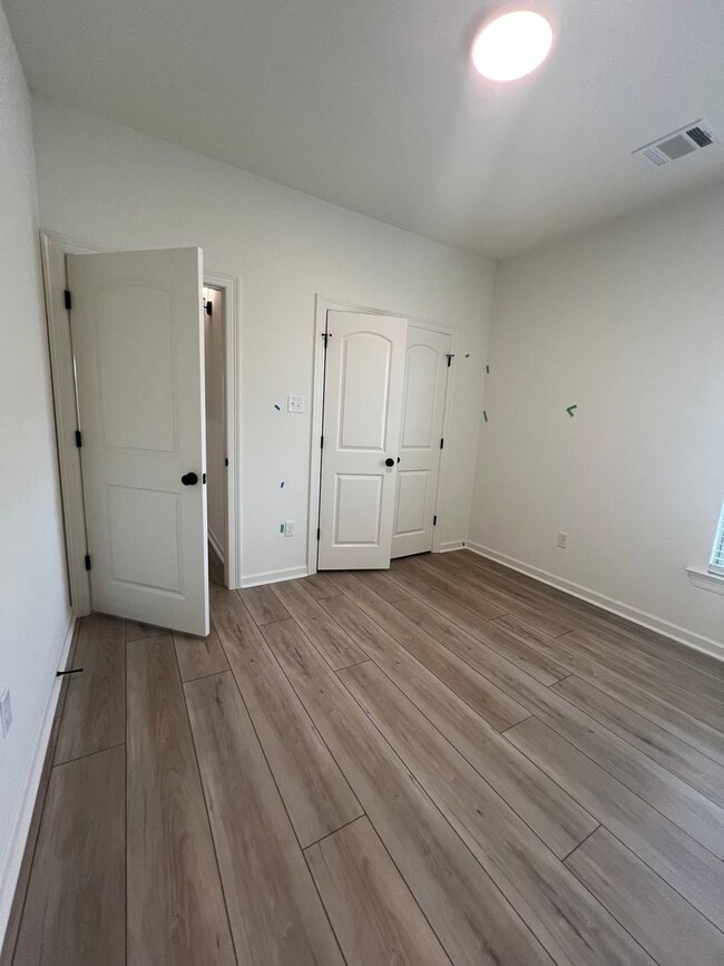Building Photo - 3130 E Blue Heron Dr